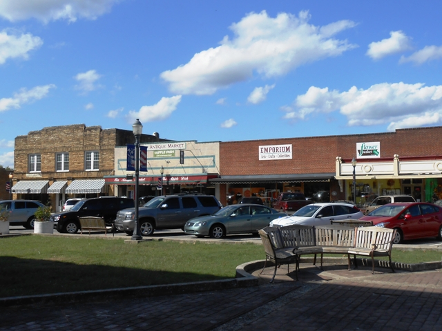 Another view of the businesses in the Livingston town square.