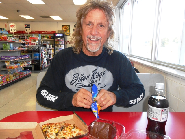 Pizza and cake at DJ's. Excellent!