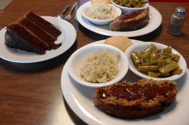 And the food was delicious! Absolutely FANTASTIC food.