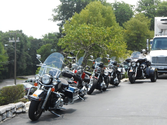 Looks like more bikers had the same idea today.