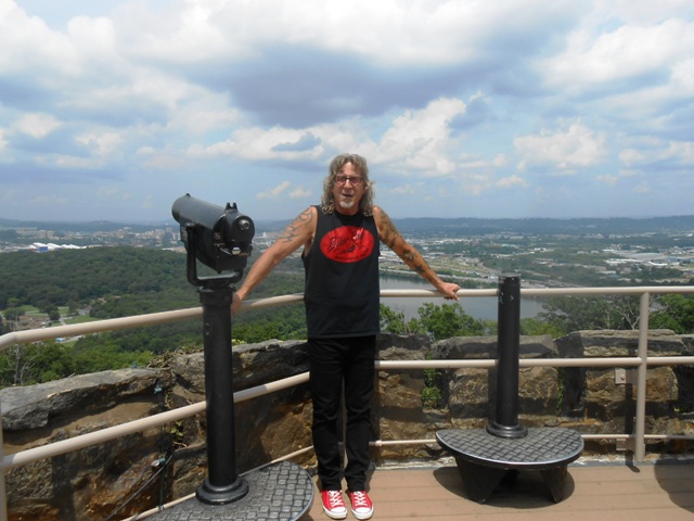 Jeff poses at Ruby Falls overlook.