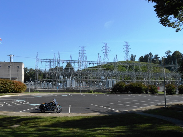 View of the parking lot at one of the Watts Bar Dam pull offs.