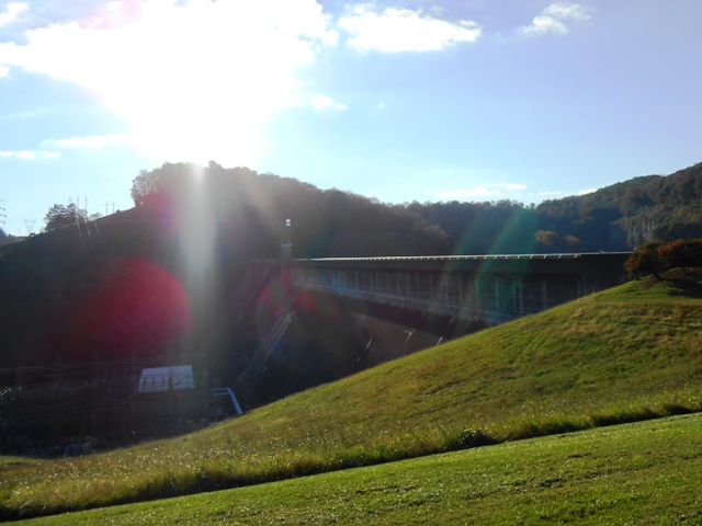 Late afternoon sun at Norris Dam.