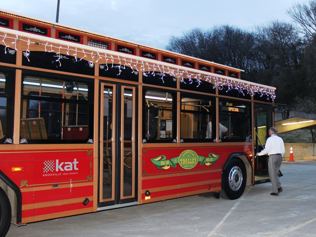 As time moves on, more and more folks arrive.