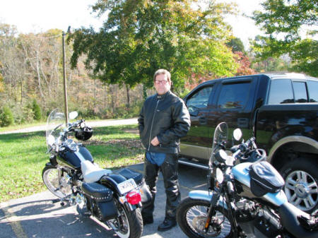 Jeff getting ready to ride after lunch.