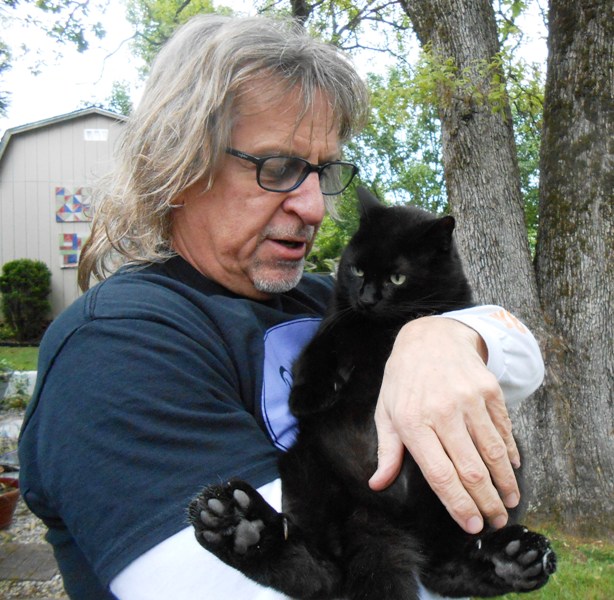 Jumba gives Jeff a nice welcome home greeting.