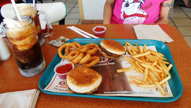 It was 4:30pm... a late lunch. But worth the wait!