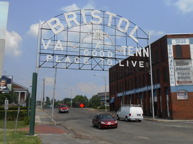And here is the famous Bristol sign that separates Virginia and Tennessee.