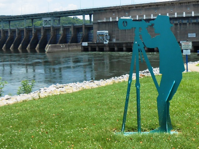 A fun sculpture at the Chickamauga Dam.