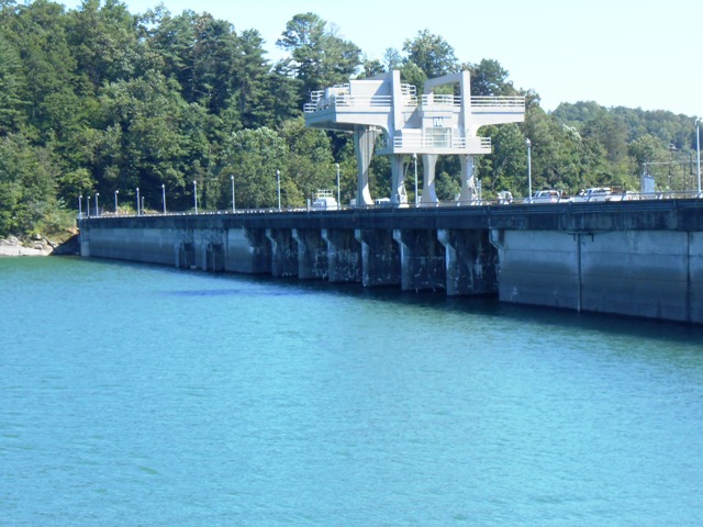 Closer view of the dam.