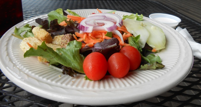 Pamo started off with a fresh salad. YUM!