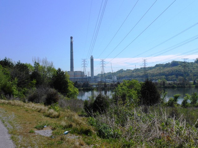 Here we are on Edgemoor nearing the turn off to Melton Lake Drive.