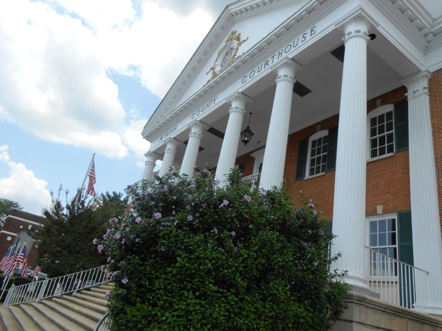 The McMinn County Courthouse is beautiful.