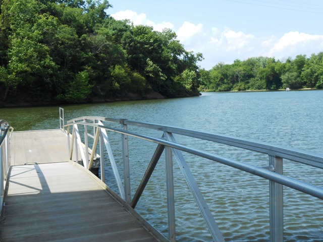This boat dock was newly built in 2010 and is very nice.