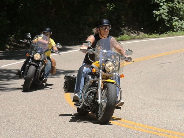 We've switched bikes and are heading back down the Dragon.